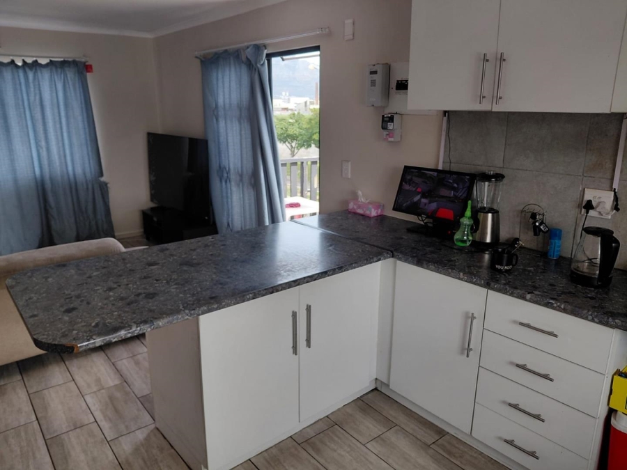 To Let 3 Bedroom Property for Rent in Brooklyn Western Cape